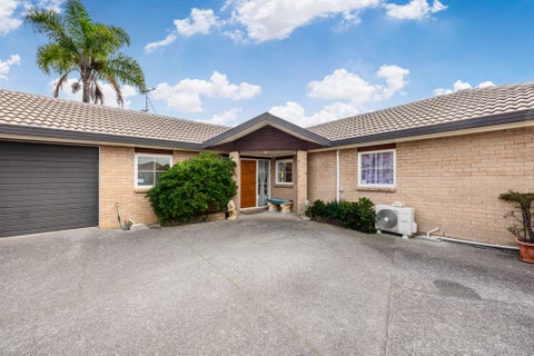 5A Busby Street, Blockhouse Bay, Auckland