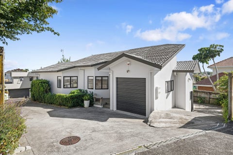 2/74 Simmental Crescent, Somerville, Manukau