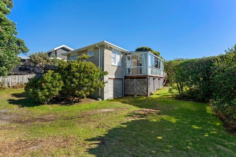 49 William Street, Waikanae Beach, Waikanae