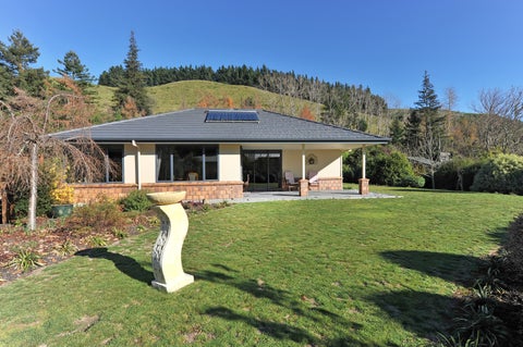 6 Tussock Place, Stoke, Nelson