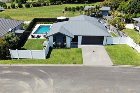 5 Anatere Rise, Athenree, Katikati