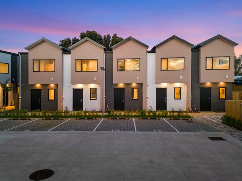 7/12 Arney Road, Ranui, Auckland