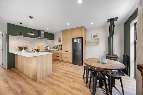 5 Riley Street, LAKE HAWEA