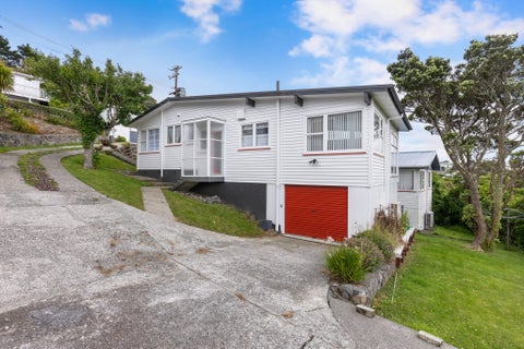 18 Alwyn Place, Newlands, Wellington