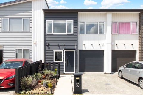 50 Paretaiuru Crescent, Papakura, Papakura