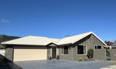 12 James Place, Richmond