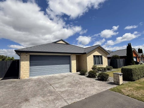 41 Grimseys Road, Redwood, Christchurch