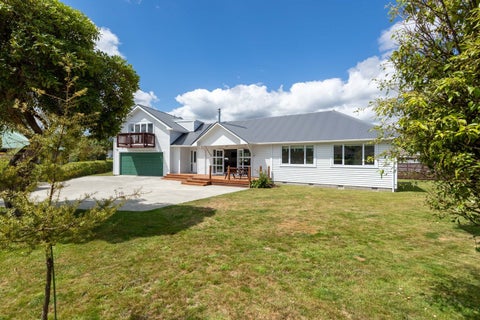 12 Thackeray Street, Trentham, Upper Hutt