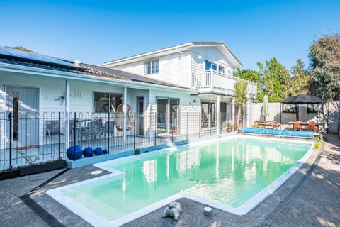 6 Hicks Crescent, Waikanae Beach, Waikanae