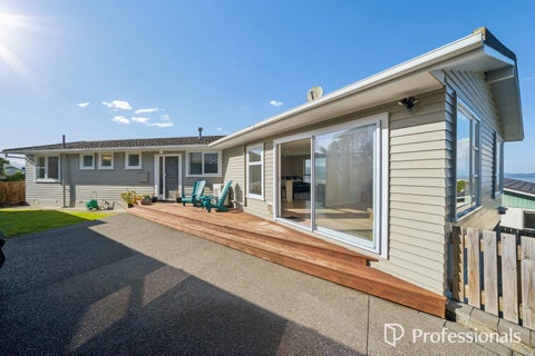 24 Pekanga Road, Normandale, Lower Hutt