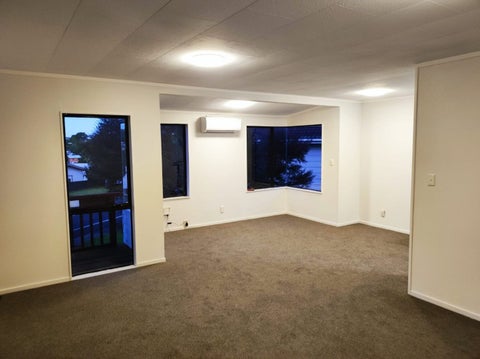 75 Trias Road, Totara Vale, Auckland