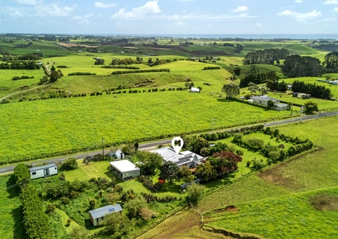 17 Upper Pitone Road, Pitone, New Plymouth