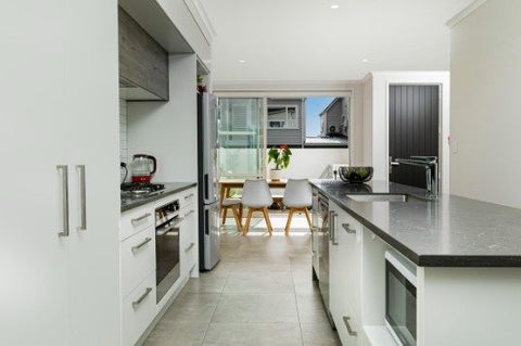 17 Sanremo Lane, Stanmore Bay, Whangaparaoa