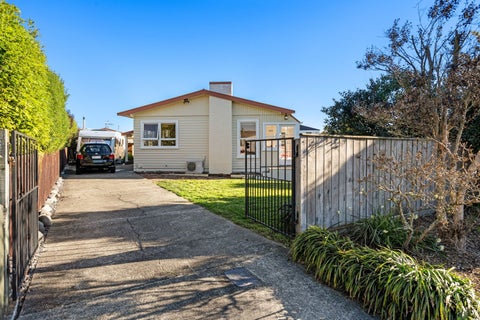 60 Tennyson Crescent, Stoke, Nelson