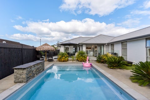 6 Davey Crescent, Orewa, Orewa