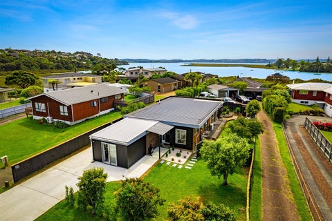 29 Realm Place, Massey, Auckland
