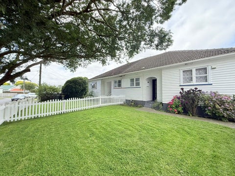 7 Pilcher Crescent, Naenae, Lower Hutt