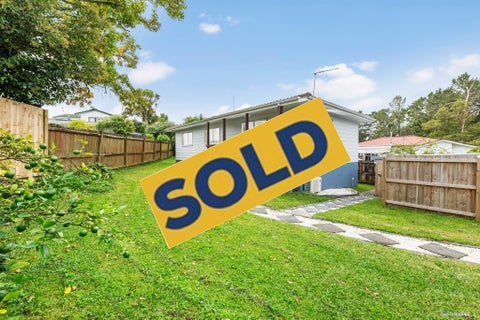 2/16 Spargo Road, Massey, Auckland