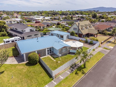 6 Belvedere Avenue, Waikanae