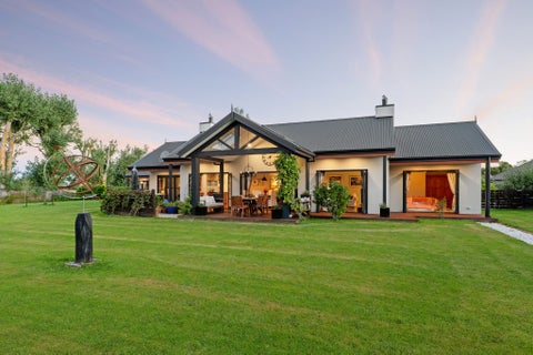 6 Orchard Lane, Amberley, Amberley