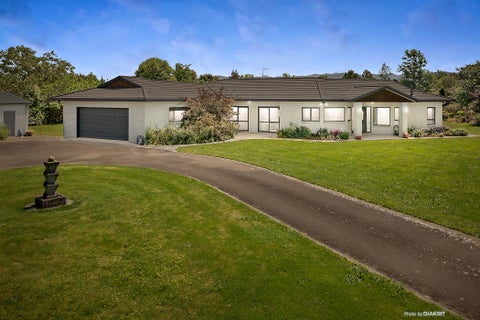 27 Costley Street, Carterton