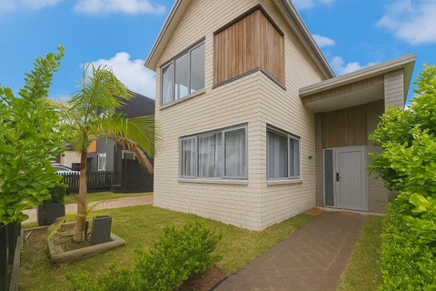 19 Tihema Lane, Westgate, Auckland