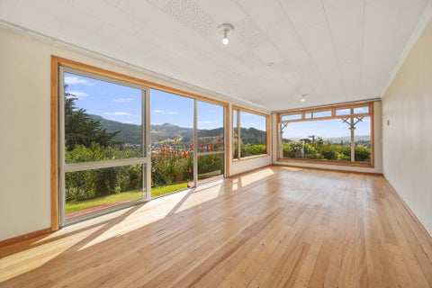 16 Brick Hill Road, Sawyers Bay, Port Chalmers