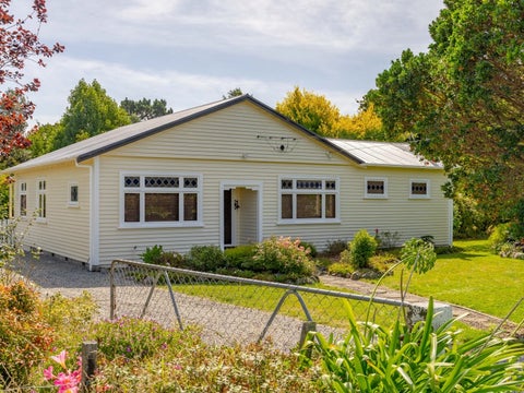 24 South Featherston Road, South Featherston, Featherston