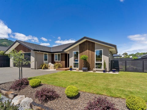 28 Hart Road, Richmond