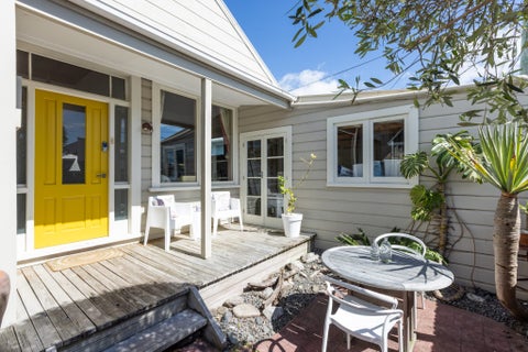 78 Charles Street, Westshore, Napier