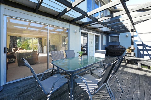 17 Bowline Place, Whitby, Porirua