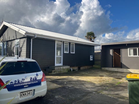 15 Parker Crescent, Otara, Auckland