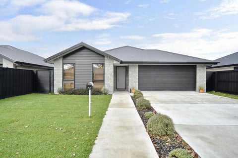 72 Quinn Crescent, Woodend, Woodend