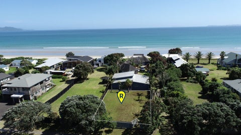 302 Kenwood Drive, Matarangi