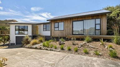 11 Frobisher Street, Island Bay, Wellington
