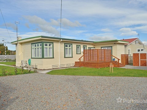 434 High Street South, Carterton
