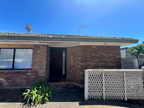 1/193 Great South Road, Greenlane, Auckland