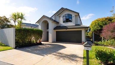 13 Claverton Grove, Churton Park, Wellington