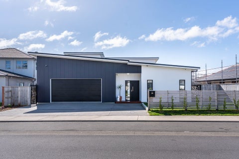 28 Queen Charlotte Drive, Aotea, Porirua
