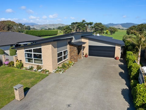 96 The Drive, Paraparaumu Beach, Paraparaumu