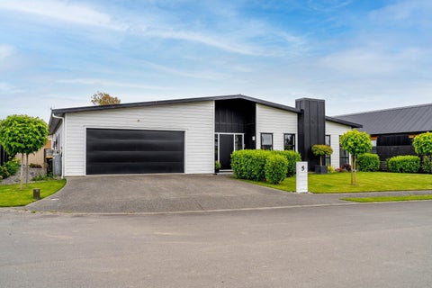 5 James Kidd Place, Greytown