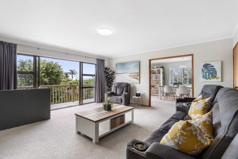 5 Higham Ferrers Place, Red Beach, Red Beach