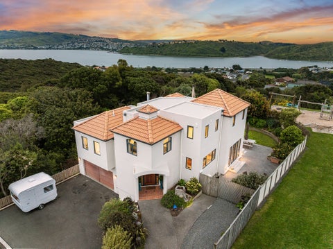 11 Glengavel Grove, Papakowhai, Porirua