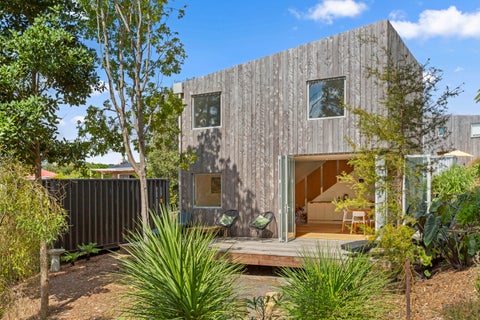 10B Government Road, Raglan