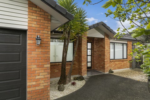 16 Lemon Grove Lane, Greenhithe, Auckland