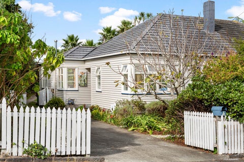 6 Beatrix Street, Avondale, Auckland