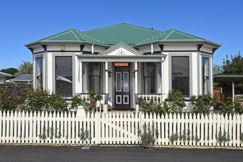 32 Cologne Street, Martinborough