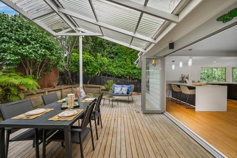8 Airey Place, Torbay, Auckland
