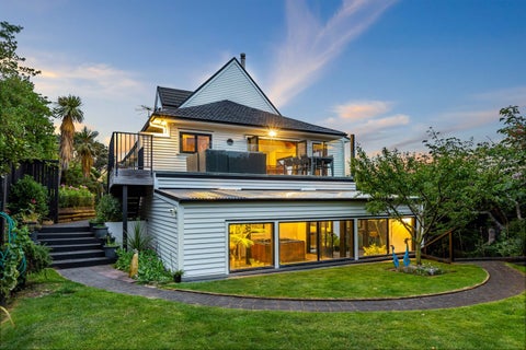 13 Frances Street, Waikanae Beach, Waikanae