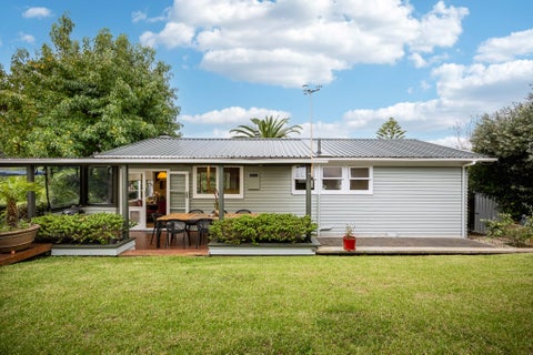 16 McPhail Street, Birkdale, Auckland